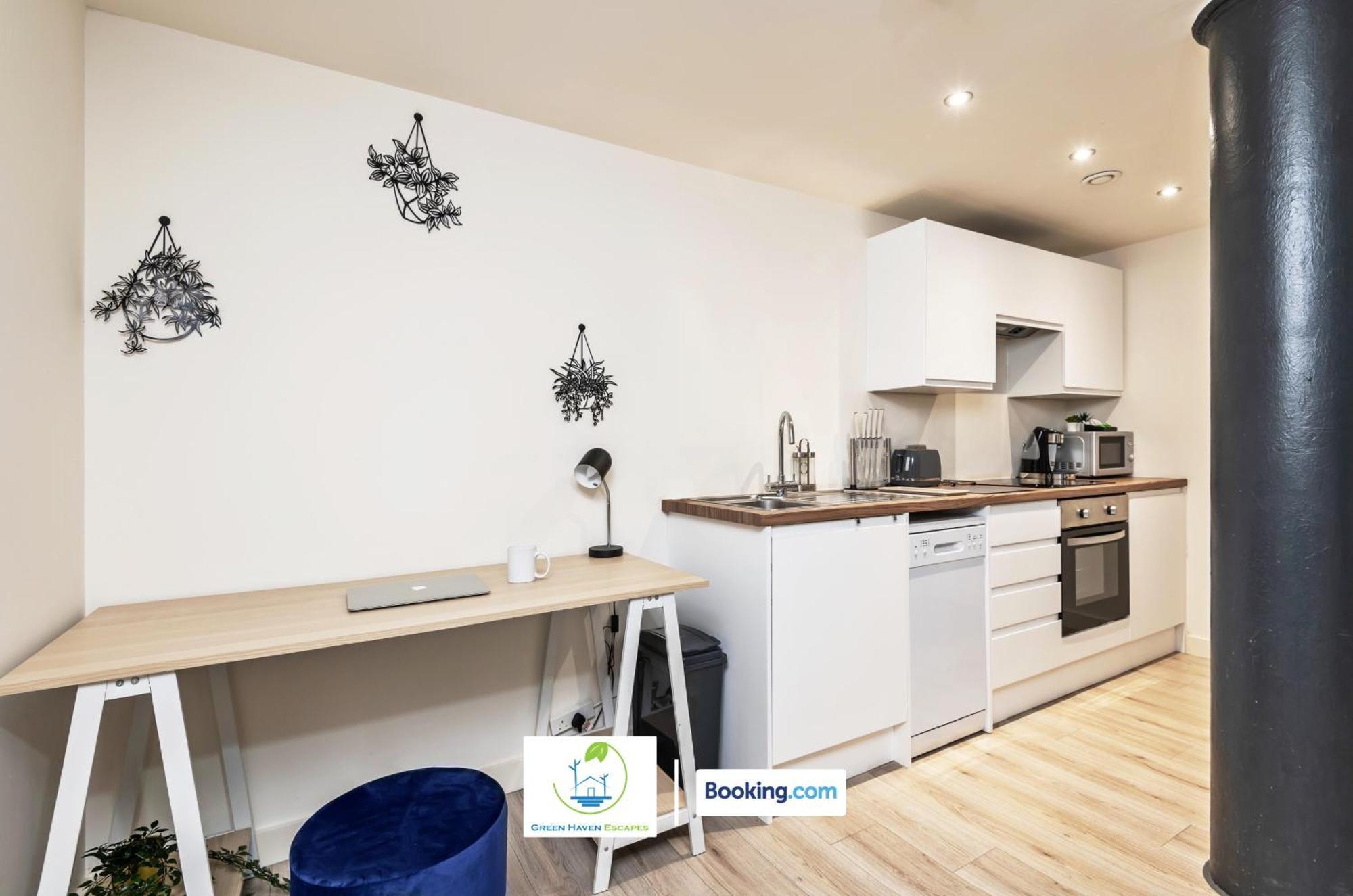 Spacious 1 Bedroom Apartment With 4K Cinema Experience By Green Haven Escapes In Bradford Bradford  Exterior photo